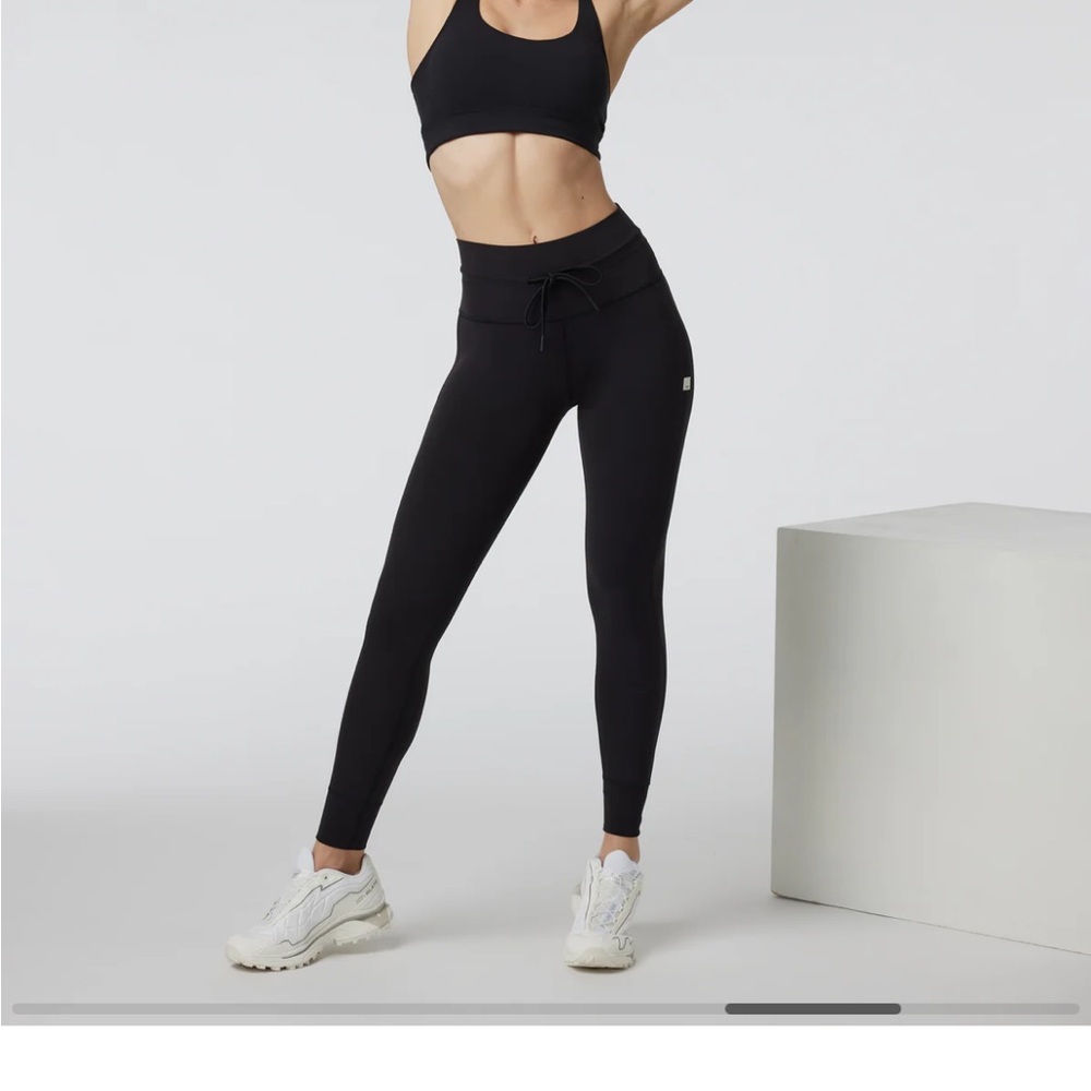 Vuori Daily Legging in Black